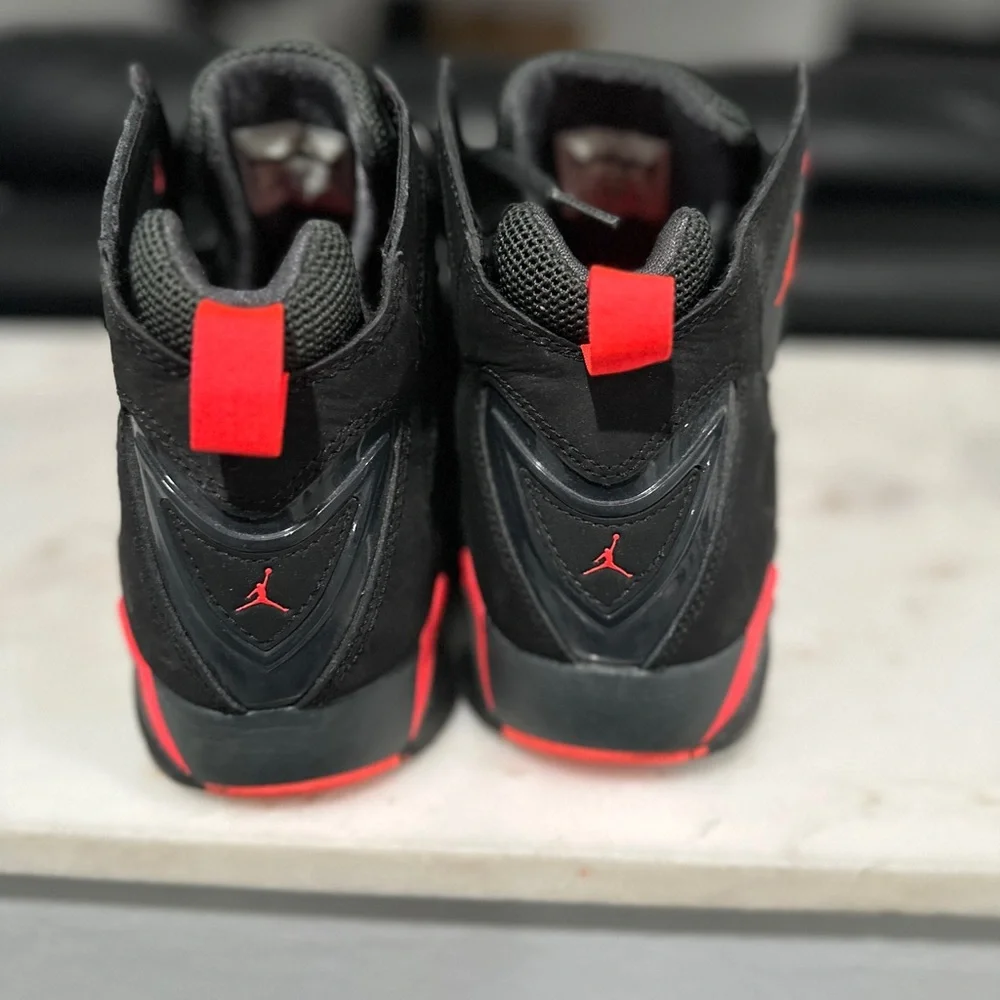 Nike Air Jordan True Flight Infrared 23 - Picture 3 of 7